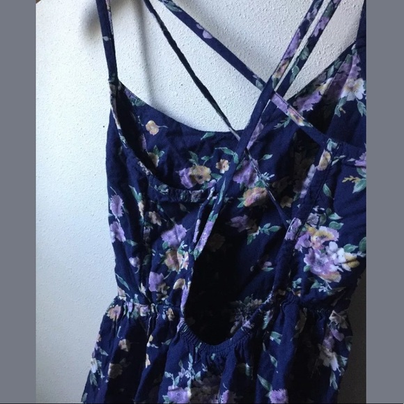 Hollister Navy  Floral dress size Small - Picture 3 of 4